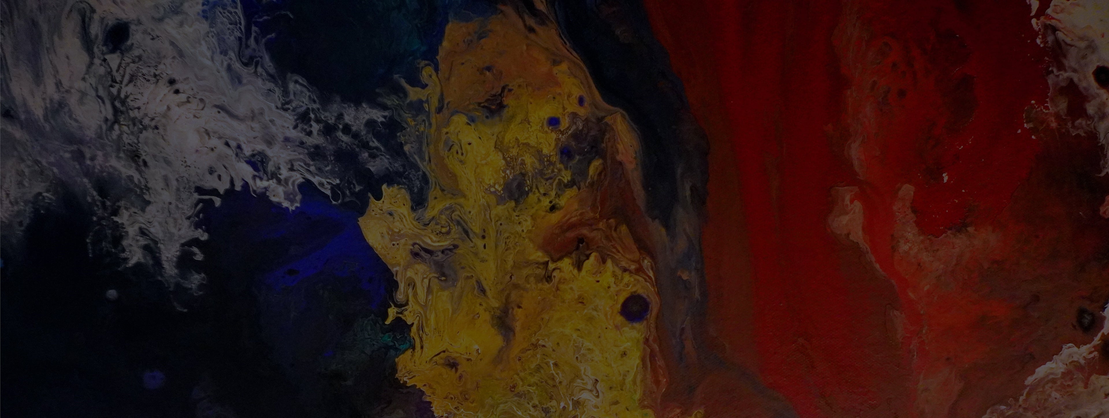 Stinky Pinky Primary Colours disposable cigarette and joint holder – eco-friendly biodegradable smoking accessory with vibrant multi-colour design.