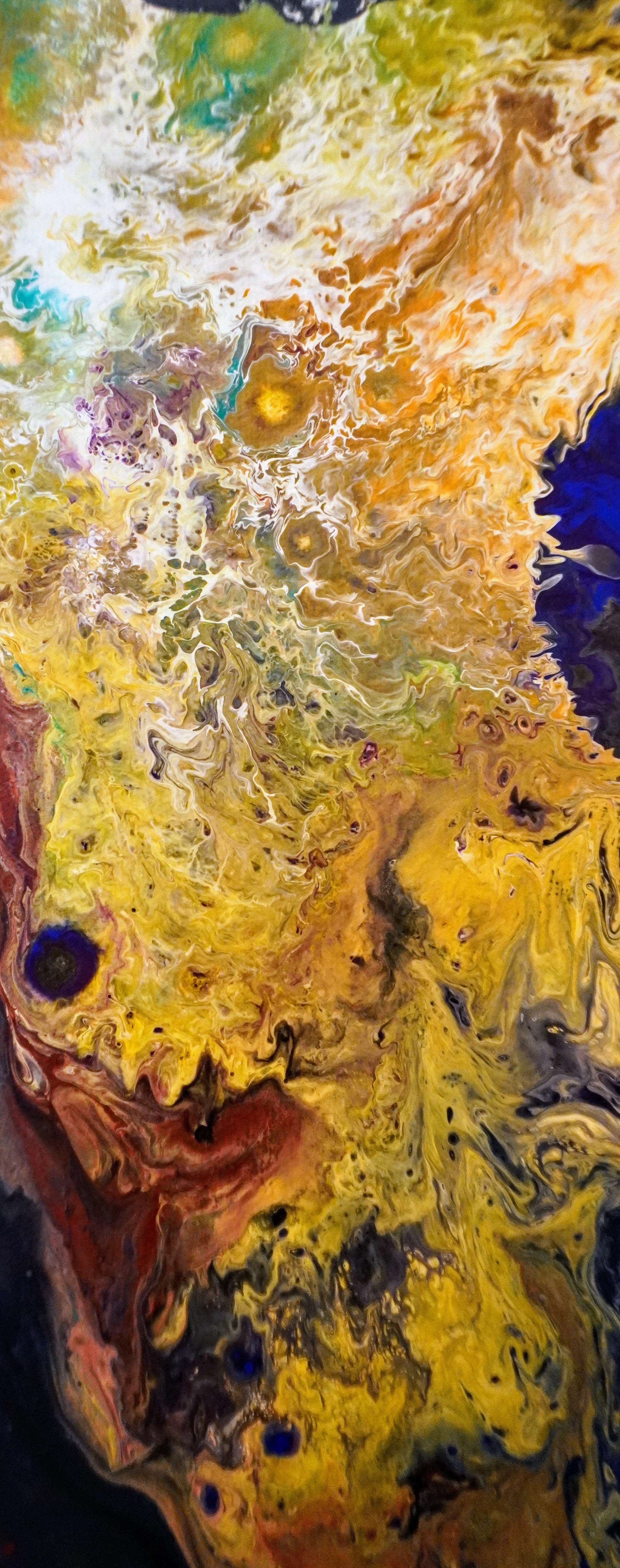 Stinky Pinky disposable cigarette holder in yellow colourway